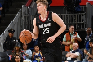 德拉季奇：对亚库乔尼斯进行了技术指导 帮他适应更快比赛节奏