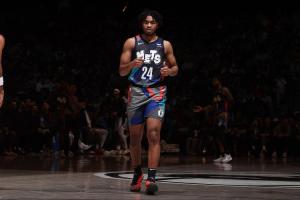 卡梅隆-托马斯生涯场均15.1分2.6板2.1助 上赛季24.0分3.3板3.8助