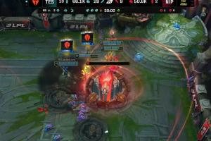 罚款！NIP比赛点投降？️细节回看TES推家时刻：其实为乌龙的OB BUG