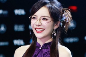 网友拍摄余霜工作照：“烟光凝而暮山紫” 紫气东来 福星降临