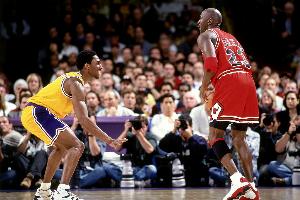 阿里纳斯：是乔丹媒体宣传科比是二当家 科比三连冠威胁到了乔丹