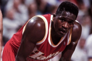 威尔金斯：欣赏年轻球星 也希望他们别拿我们当靶子证明他的观点