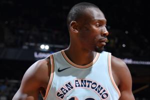 Shams：比永博一年合同重返马刺 开启生涯第15个赛季！