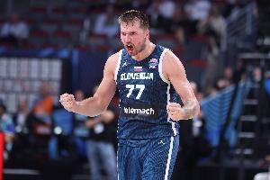 湖人兼斯洛文尼亚助教：东契奇在国家队是最好的防守球员