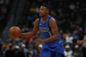 Stein：独行侠签丹尼斯-史密斯是确保他能为发展联盟球队打球