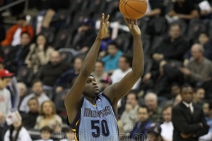 扎克-兰多夫：现在打的是无位置篮球 内线球员需要能投能防