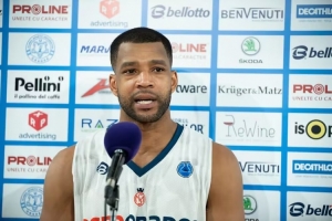 队记：火箭将提拔球员发展教练博斯蒂克 担任球队的助理教练