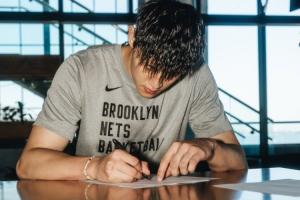 曾凡博：打中国赛意义非凡 我必须继续努力为所有亚裔打破偏见