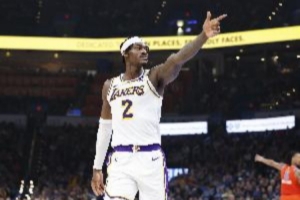 范德彪新赛季前景：换防体系的防守尖刀？拖累球队的进攻黑洞？