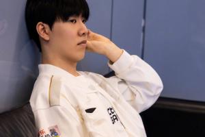 至少C了一把！Theshy遭369压制 格温、青钢影作用甚微 累计数据7-15