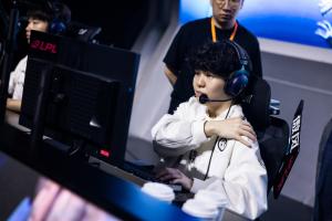 狂喷Rookie！iG超话指责BP、肉鸡：明年别再连累别人了 中单太糯了!