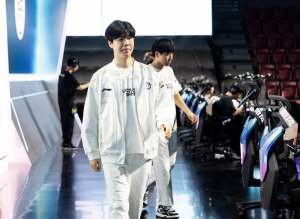 避免再度尴尬！一阵上单晋级S赛 此前Theshy在S10创造尴尬记录