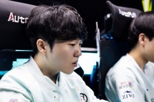 仍需调整呐！Rookie前两局表现低迷 后续两局有所提升 最终战绩