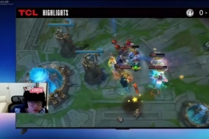 jiejie：给Wei加油心不诚？因为弹幕给Wei加油的没有给JDG的多啊