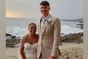 修成正果！拉拉维亚晒结婚照：2025年9月27日❤