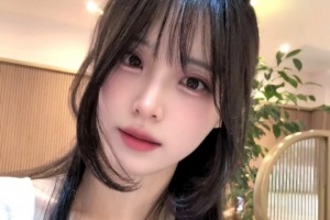 Ruler前女友晒现场观看GEN夺冠视频 并继续为Ruler所在的GEN加油