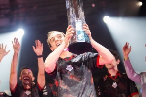 caps：击败LCK和LPL仍有很长路要走 我对其他LEC队伍没有太多信心