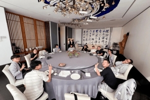 先点菜吧！越南TSW分享动态：在紧张的训练前，先聚餐放松一下吧