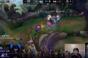 PraY给Peanut发信息问Zeka为什么不出女神泪 Peanut回复笑脸