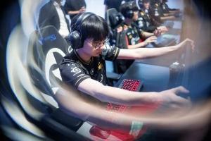 你也世一上？Doran：我内心认为自己是世界赛最强上单