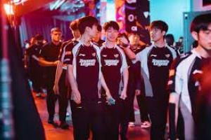 成都熊猫真王朝了！AL成功击败GEN进入瑞士轮2-0组