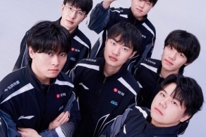 打个VKS满头大汗全靠左手C！吧友认为BLG状态如何 能运营到八强吗