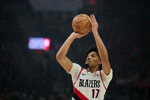 应该让我多打会儿！夏普仅出战24分钟 14中7&三分7中3砍19分4板