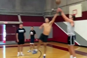 疯狂的投篮训练！邓肯罗宾逊的专项三分，封脸上照样弹无虚发！