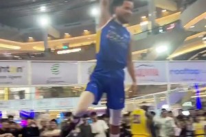 菲律宾库里暴扣倒挂篮筐 不知道美国库里能不能做到