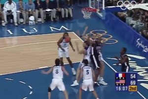 野球场浩克来了，压迫感太强了！