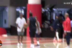 球商局！快船训练营次日，保罗哈登布莱恩肖快乐互动！